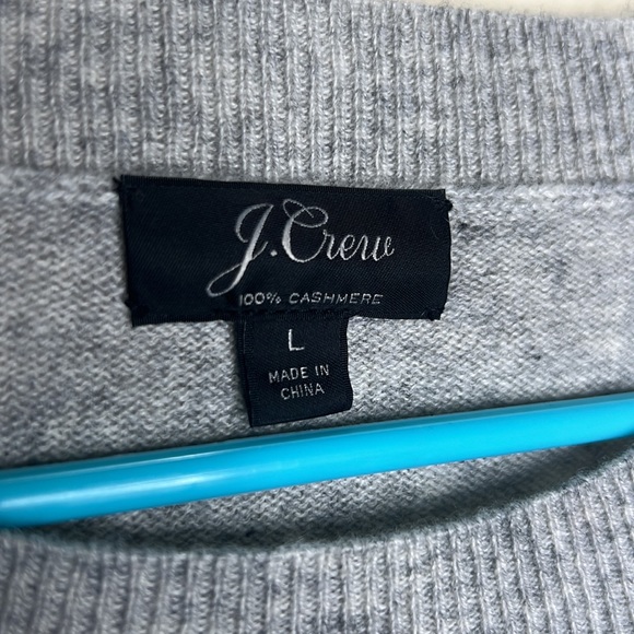 J. Crew 100% Cashmere LongSleeve Everyday Crewneck Sweater Side Buttons Sz Large - Picture 2 of 5